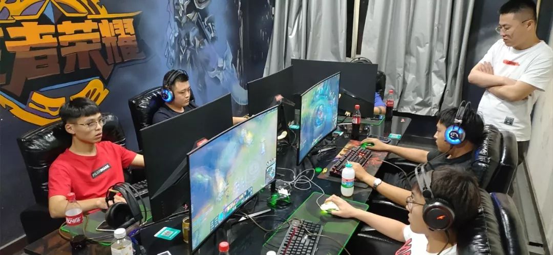 题继续撰写 题继续撰写